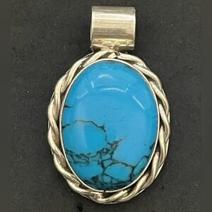 Taxco Turquoise & 925 Sterling Pendant.  Mexican Silver Vintage 16.30G Signed.